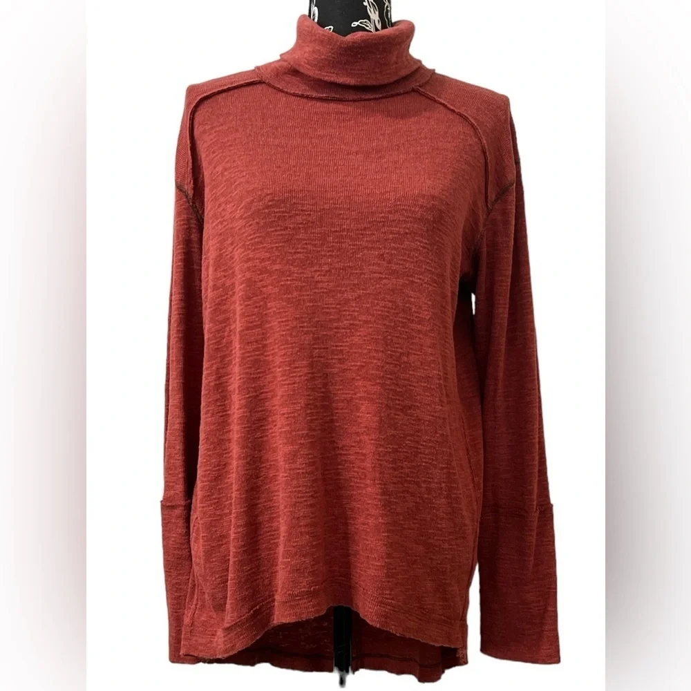 Free People Split Back Turtleneck Top Cinnamon Rust Oversized Large